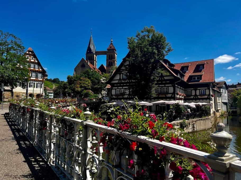 Nah Zur S-Bahn Und Altstadt Эсслинген Экстерьер фото