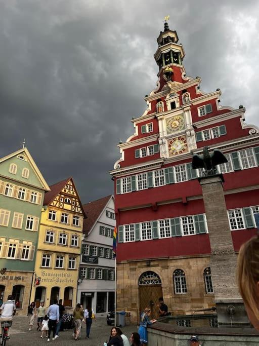 Nah Zur S-Bahn Und Altstadt Эсслинген Экстерьер фото
